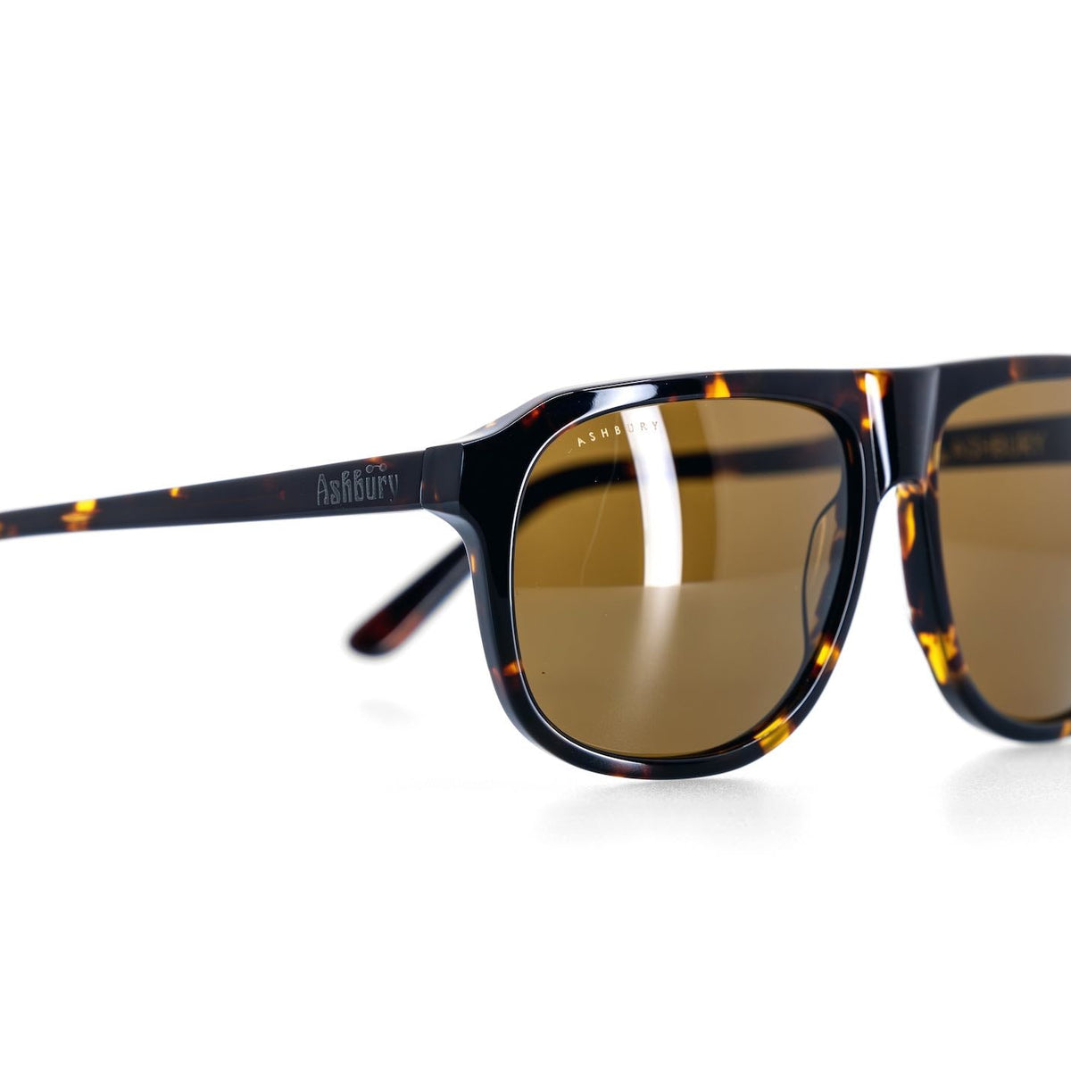 Ashbury Vacation Sunglasses In Brown Tortoise SMOKESTACK LIGHTNING - TORTOISE main image 4